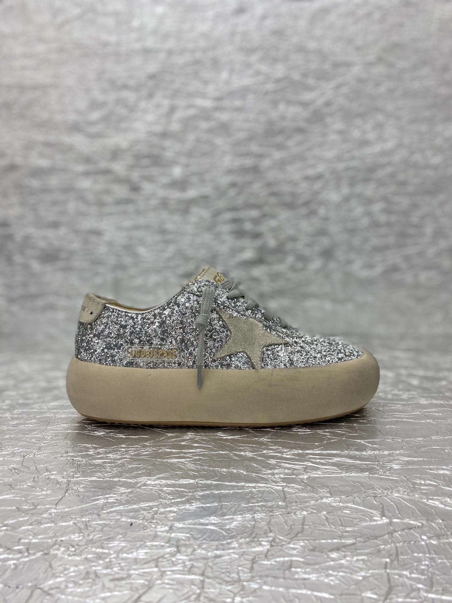 OOBB-- 6642 GWF00378.F003309.70136 Space cowhide item:E-X362J2903T